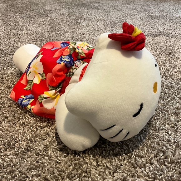 Hawaiian Sleeping Hello Kitty - Picture 2 of 5